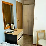 Klonowa Δωμάτια σε οικογενειακή κατοικία